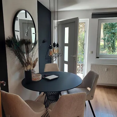Gluecksschmiede Black & White Apartment Passau