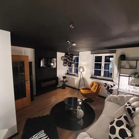 Apartment Gluecksschmiede Black & White