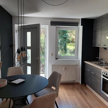 Gluecksschmiede Black & White Apartment *